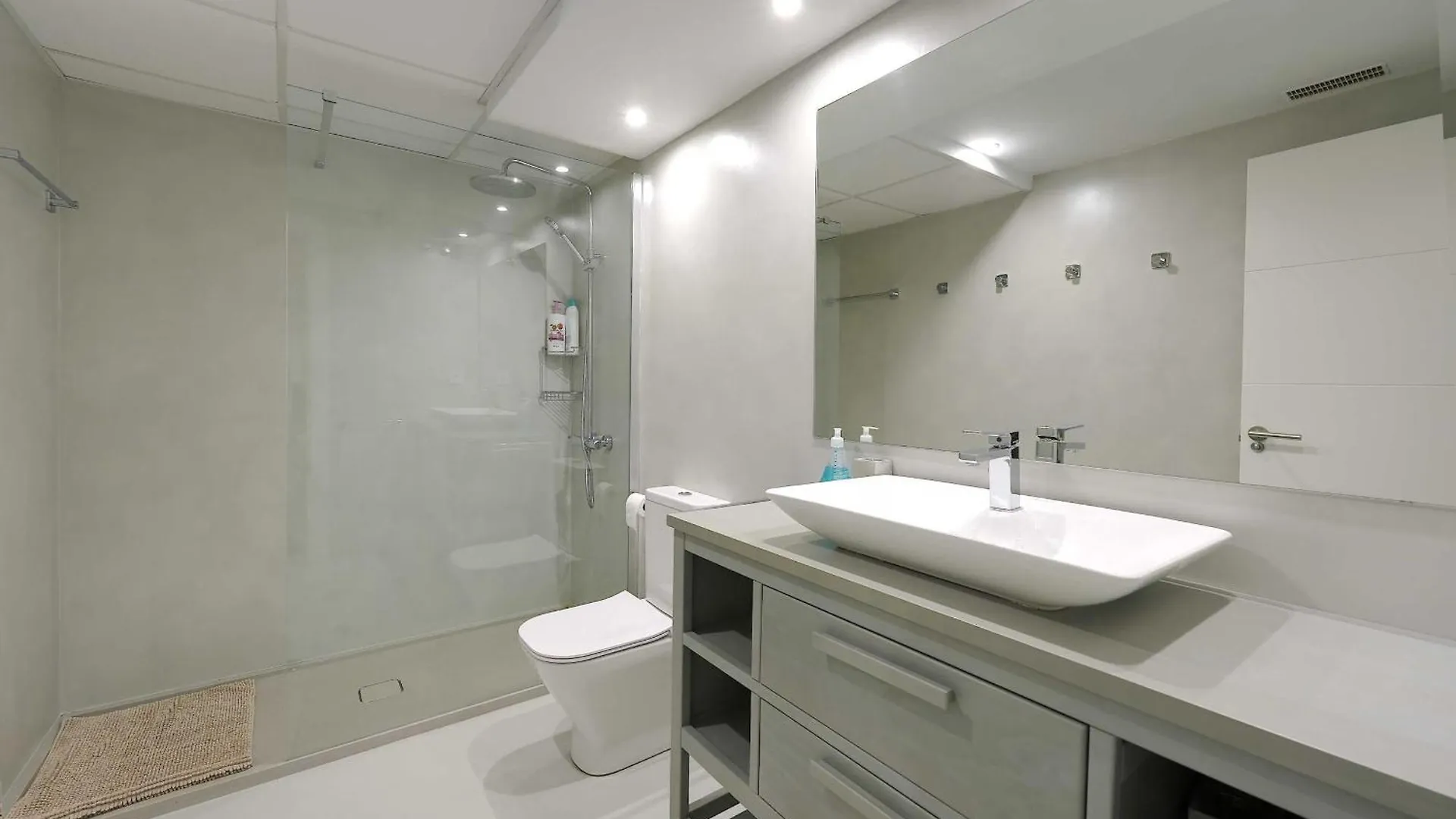 1104 First Line Beach Apartment Golden Beach Pool Marbella Spain