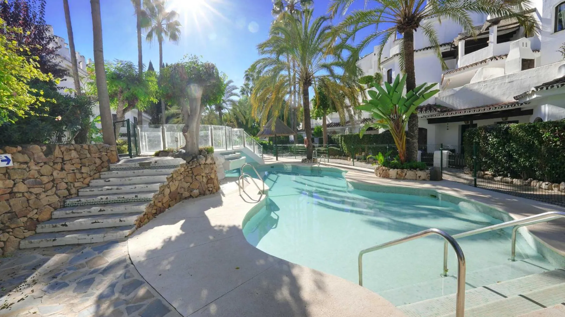 1104 First Line Beach Apartment Golden Beach Pool Marbella