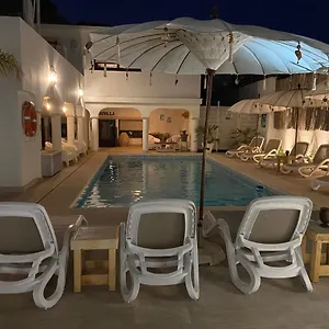 Casa Holandaluzas Near Beach, With Salt Water Pool And Private Parking Marbella