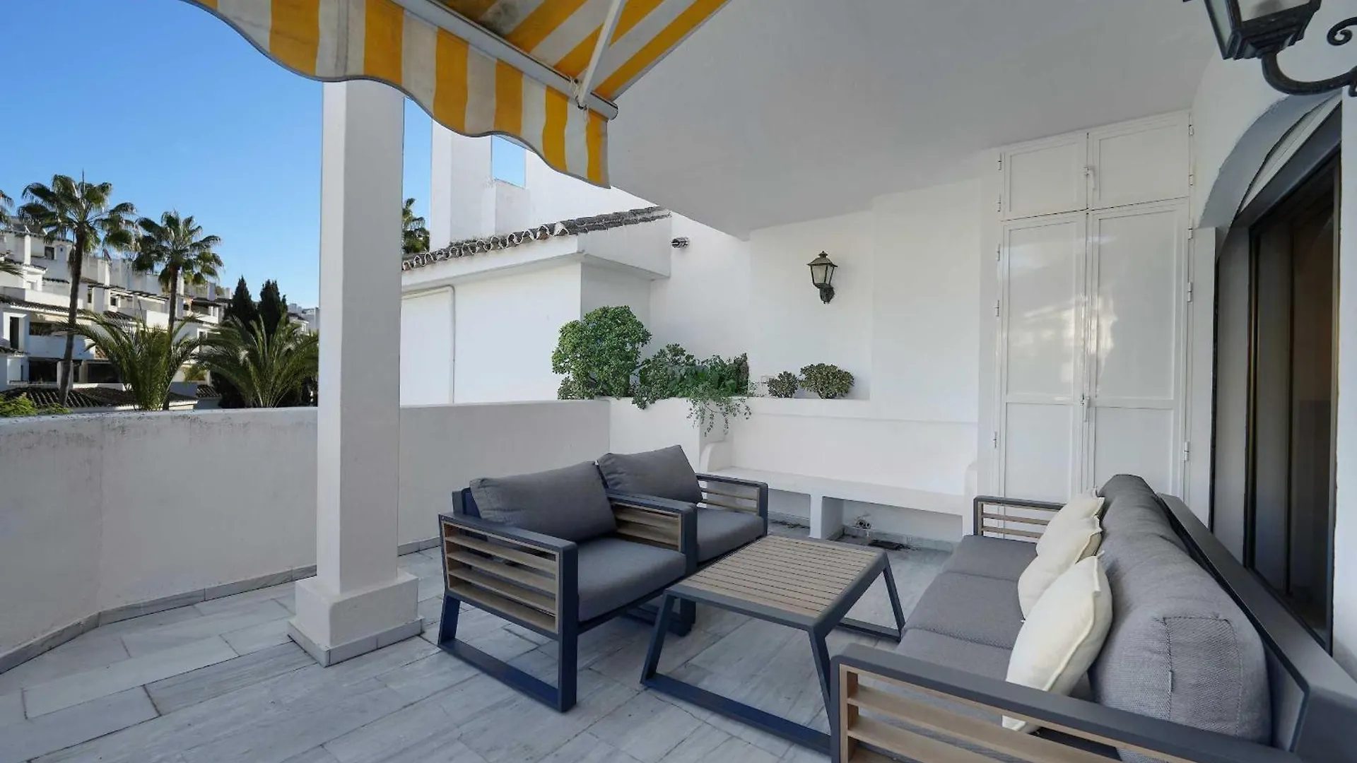 1104 First Line Beach Apartment Golden Beach Pool Marbella Spain