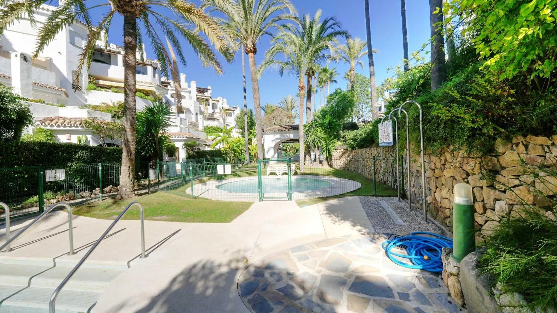 1104 First Line Beach Apartment Golden Beach Pool Marbellac