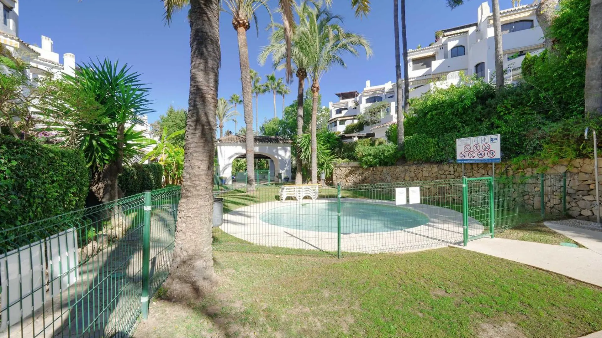 1104 First Line Beach Apartment Golden Beach Pool Marbellac